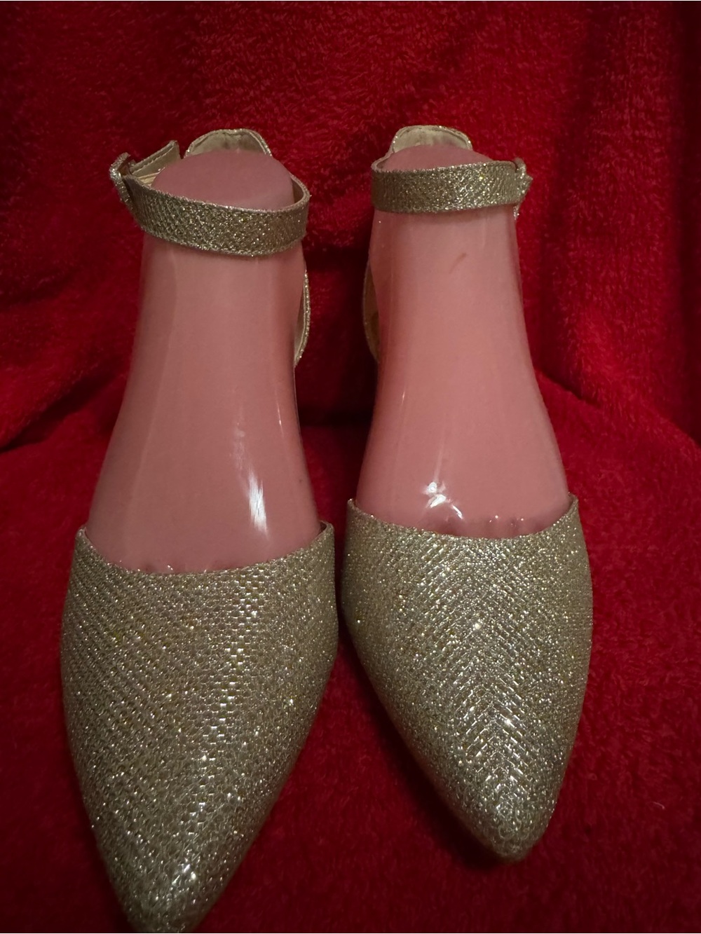 ZBY Sz 7 Gold Glitter Pointed Ankle Strap Heels NWOT😊😊